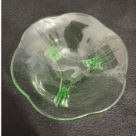 2 Fostoria Green Footed Bowl Depression Uranium  Glass - Picture 4 of 8